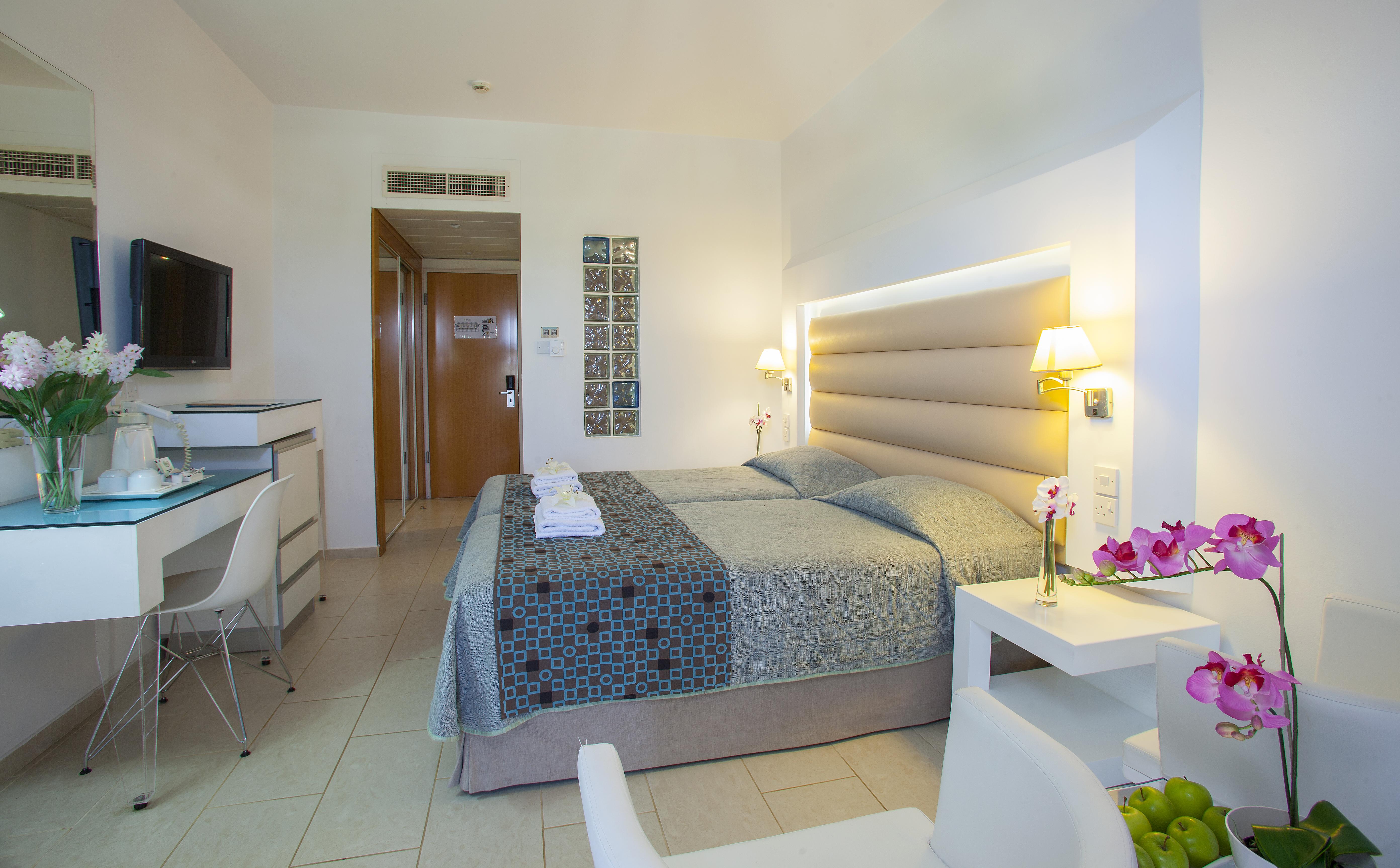 Leonardo Cypria Bay Hotel Geroskipou Ngoại thất bức ảnh