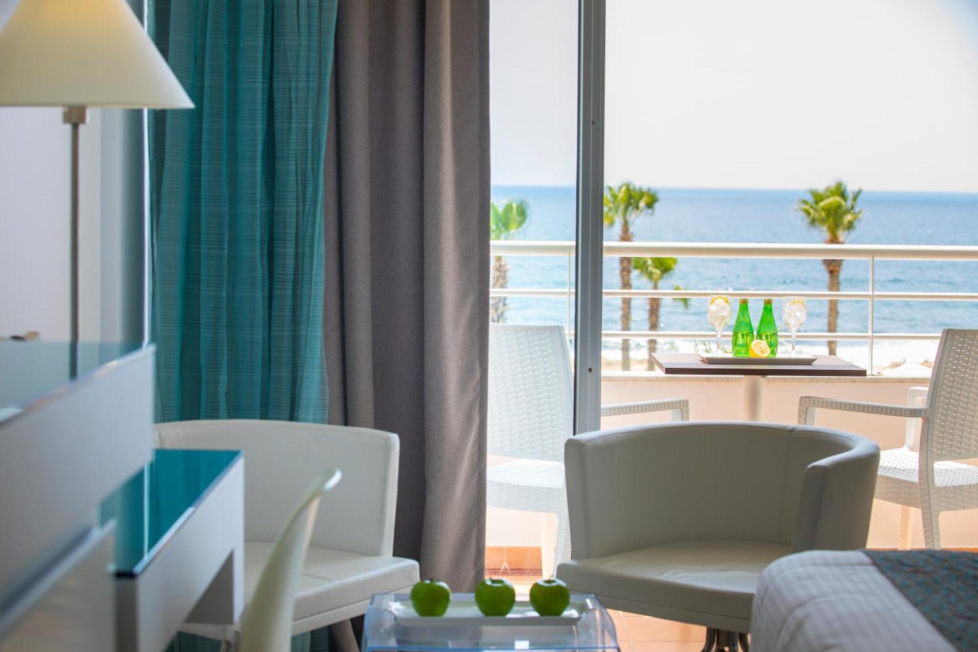 Leonardo Cypria Bay Hotel Geroskipou Phòng bức ảnh